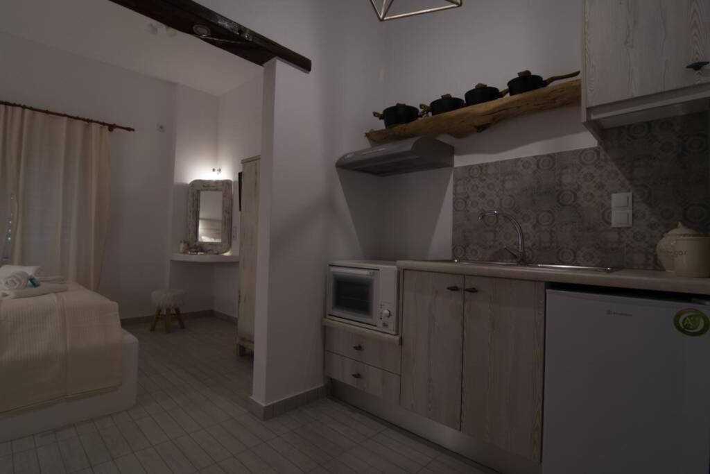 Nemesis Paleochora Apartment Chania  Bagian luar foto